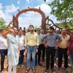 आज खरसिया नगर पालिका क्षेत्र में चल रहे प्रमुख विकास कार्यों की समीक्षा एवं निरीक्षण हेतु रायगढ़ जिले के कलेक्टर श्री मयंक चतुर्वेदी का हुआ खरसिया आगमन।