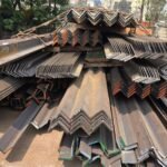 🚨 ट्रेलर में लोड 41 टन लोहे का एंगल को चोरी कर फरार हुए हेल्पर को पुलिस ने नाकेबंदी में पकड़ा