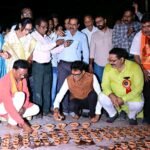 ’आशीर्वाद का दीया’ उत्सव के तहत 40 हजार से अधिक दीपों से जगमगाया रायगढ़ का सिंदूर पार्क*  *वित्त मंत्री ओ.पी.चौधरी ने कहा-एक माह तक सेवा और जनकल्याण की गतिविधियों का चलेगा सिलसिला..