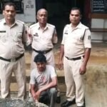 🚨 शासकीय भूमि के फर्जी अंतरण मामले में पटवारी के बाद रजिस्ट्री गवाह को कापू पुलिस ने गिरफ्तार कर रिमांड पर भेजा 🚨 “ऑपरेशन क्लीन हंट” में फरार आरोपियों की गिरफ्तारी में कापू पुलिस को मिली सफलता