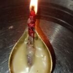 🪔🌿 सनातन धर्म में तुलसी काष्ठ के दीपक का विशेष महत्व! 🌿🪔